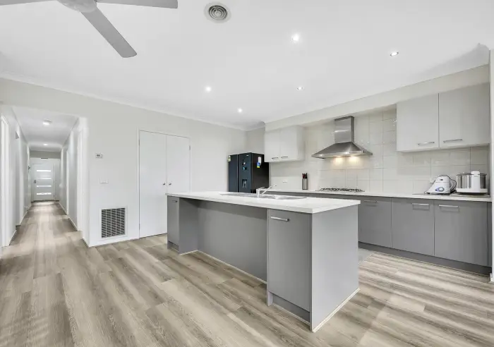 11 Brinbrook Street, Tarneit, VIC, Tarneit - Thumbnail 3