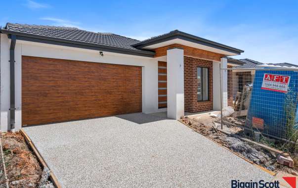 28 Wasim Circuit, Rockbank, VIC