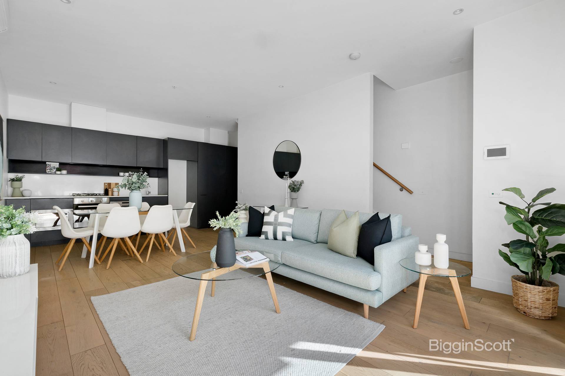 11 Robert Street, Collingwood VIC 3066, Collingwood - Thumbnail 2