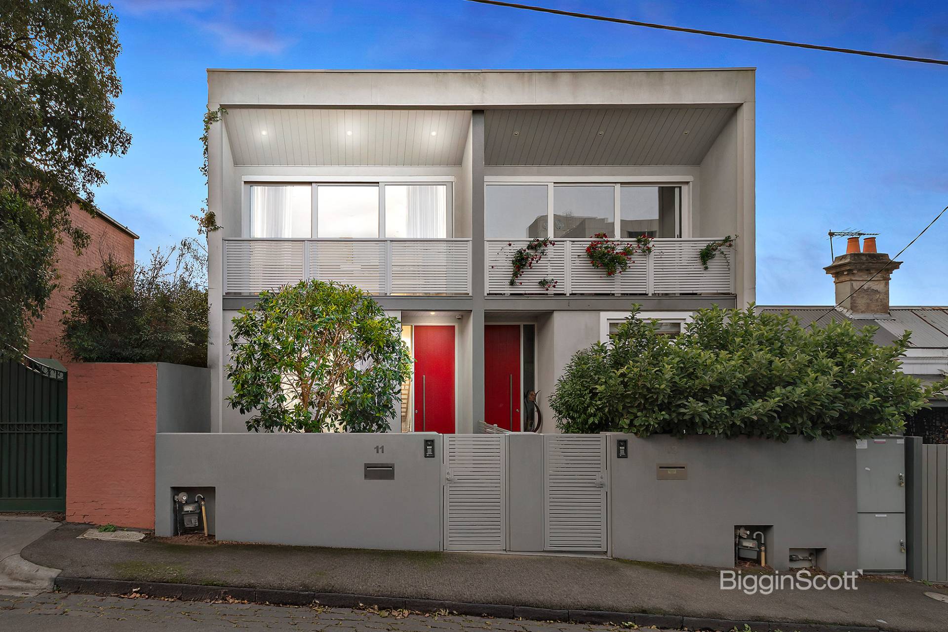 11 Bowen Street