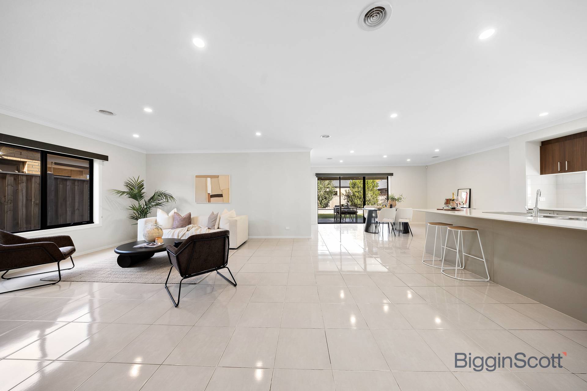 28/2 Bingham Street, Truganina - Thumbnail 5