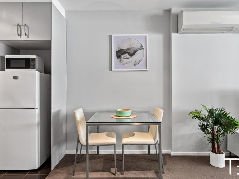 Auburn Village Living with Sunlit Space & Style