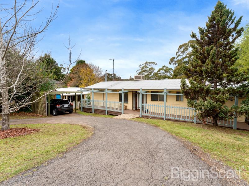 IMMACULATE COTTAGE CLOSE TO THE LAKE 