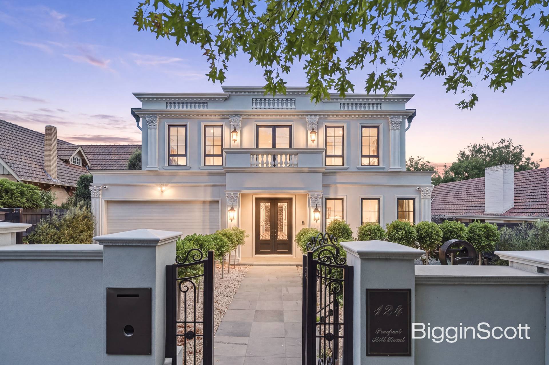 124 Prospect Hill Road, Canterbury VIC 3126