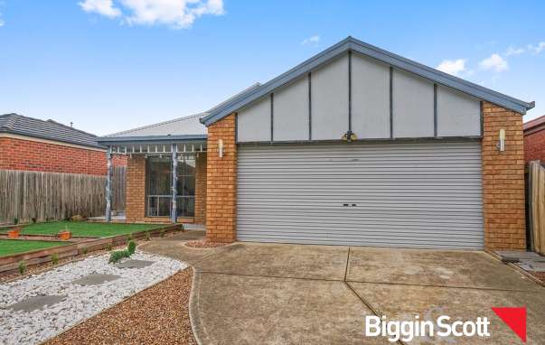 17 Flora Way, Tarneit, VIC