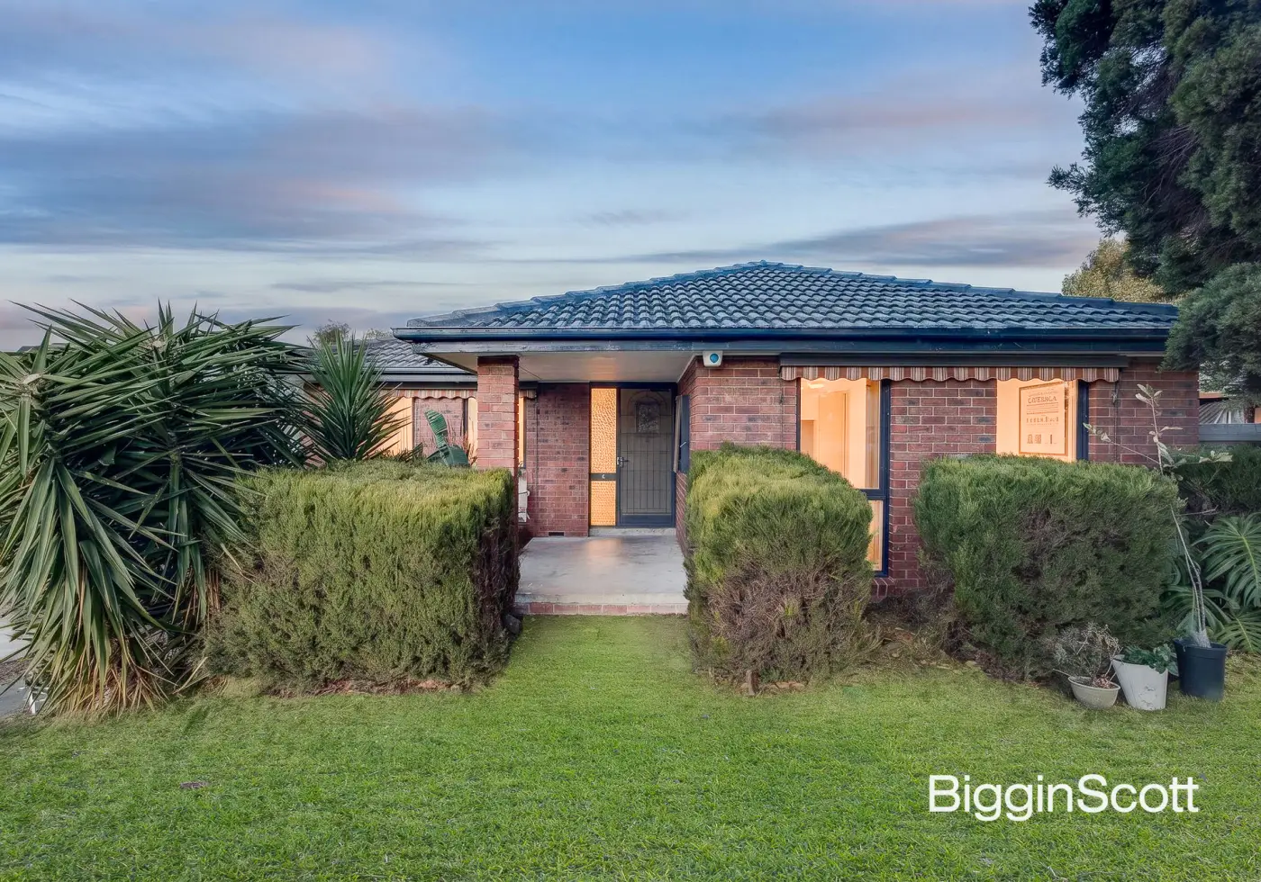 68 John Fawkner Drive, Endeavour Hills, VIC, Endeavour Hills - Thumbnail 2