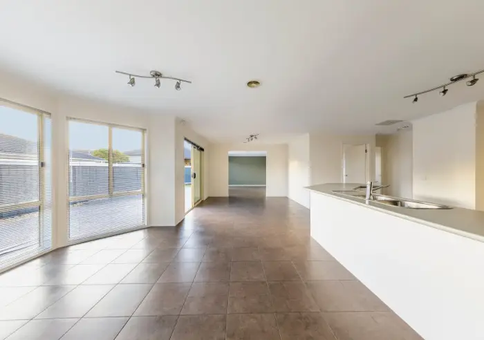 13 Hammerwood Avenue, Derrimut, VIC, Derrimut - Thumbnail 3