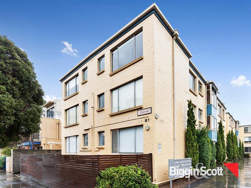 Light-Filled Living in a Prime Richmond Pocket