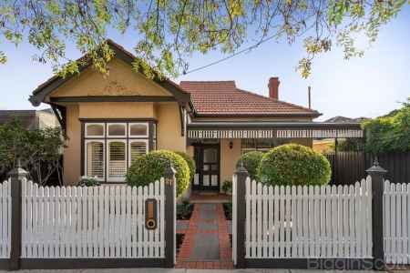 THE PINNACLE OF PERIOD ELEGANCE & MODERN FLOW