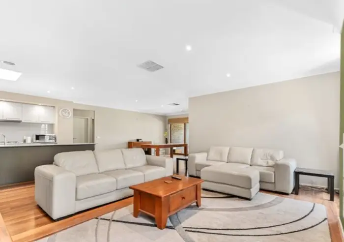 18 Misty Close, Berwick, VIC, Berwick - Thumbnail 4