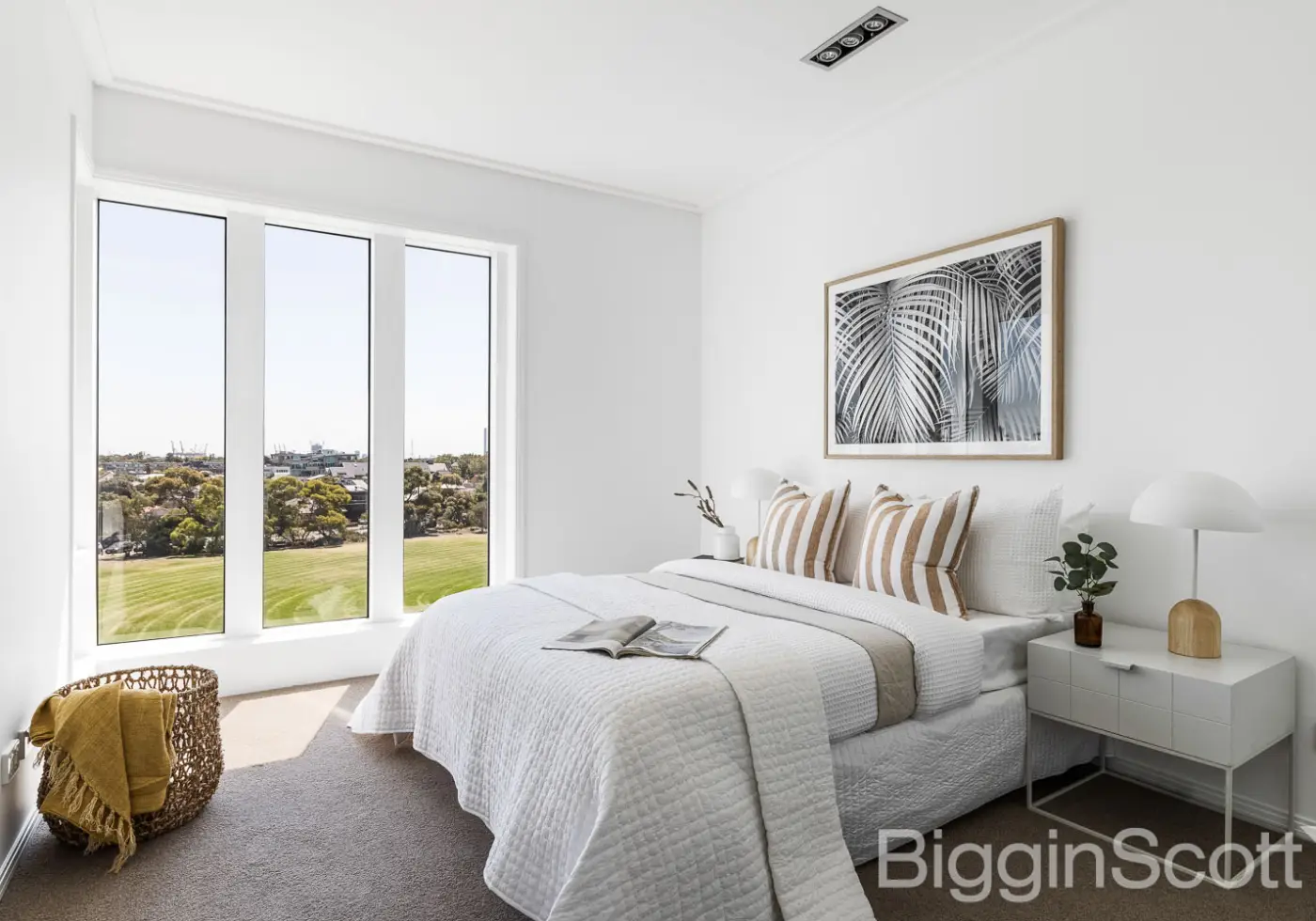 33/8 Graham Street, Port Melbourne, VIC, Port Melbourne - Thumbnail 2