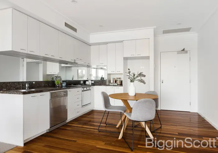33/8 Graham Street, Port Melbourne, VIC, Port Melbourne - Thumbnail 5