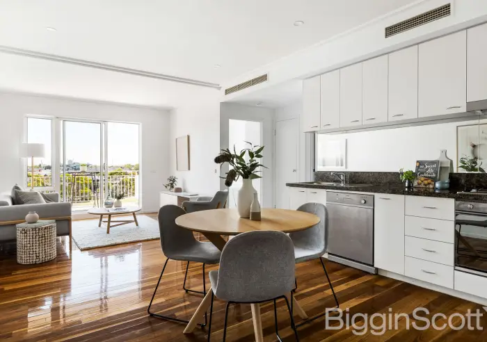 33/8 Graham Street, Port Melbourne, VIC, Port Melbourne - Thumbnail 4