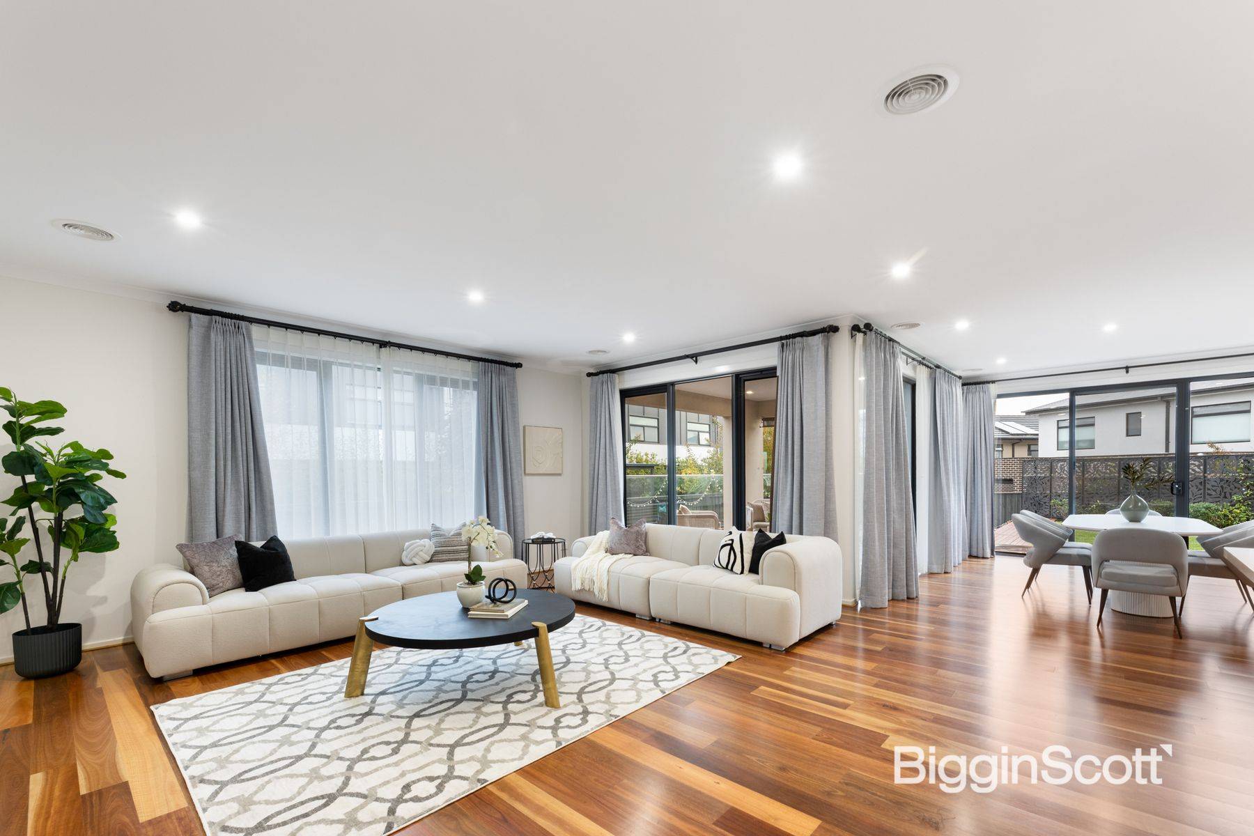 2 Auburn Crescent, Doncaster VIC 3108, Doncaster - Thumbnail 5