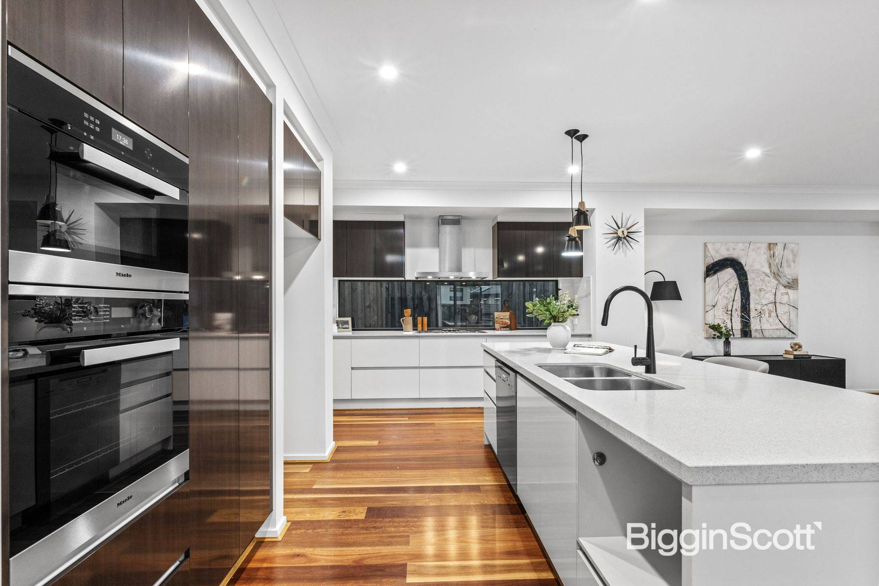 2 Auburn Crescent, Doncaster VIC 3108, Doncaster - Thumbnail 6