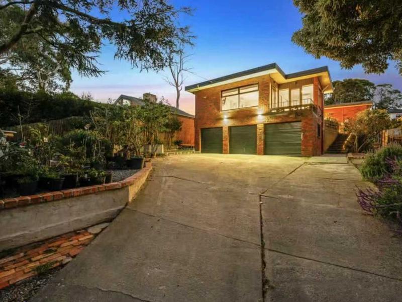 Spacious 4-Bedroom Family Home in Highvale Primary School Zone