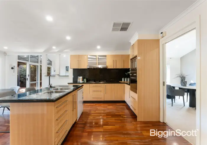 8 Nolan Close, Doncaster East, VIC, Doncaster East - Thumbnail 6