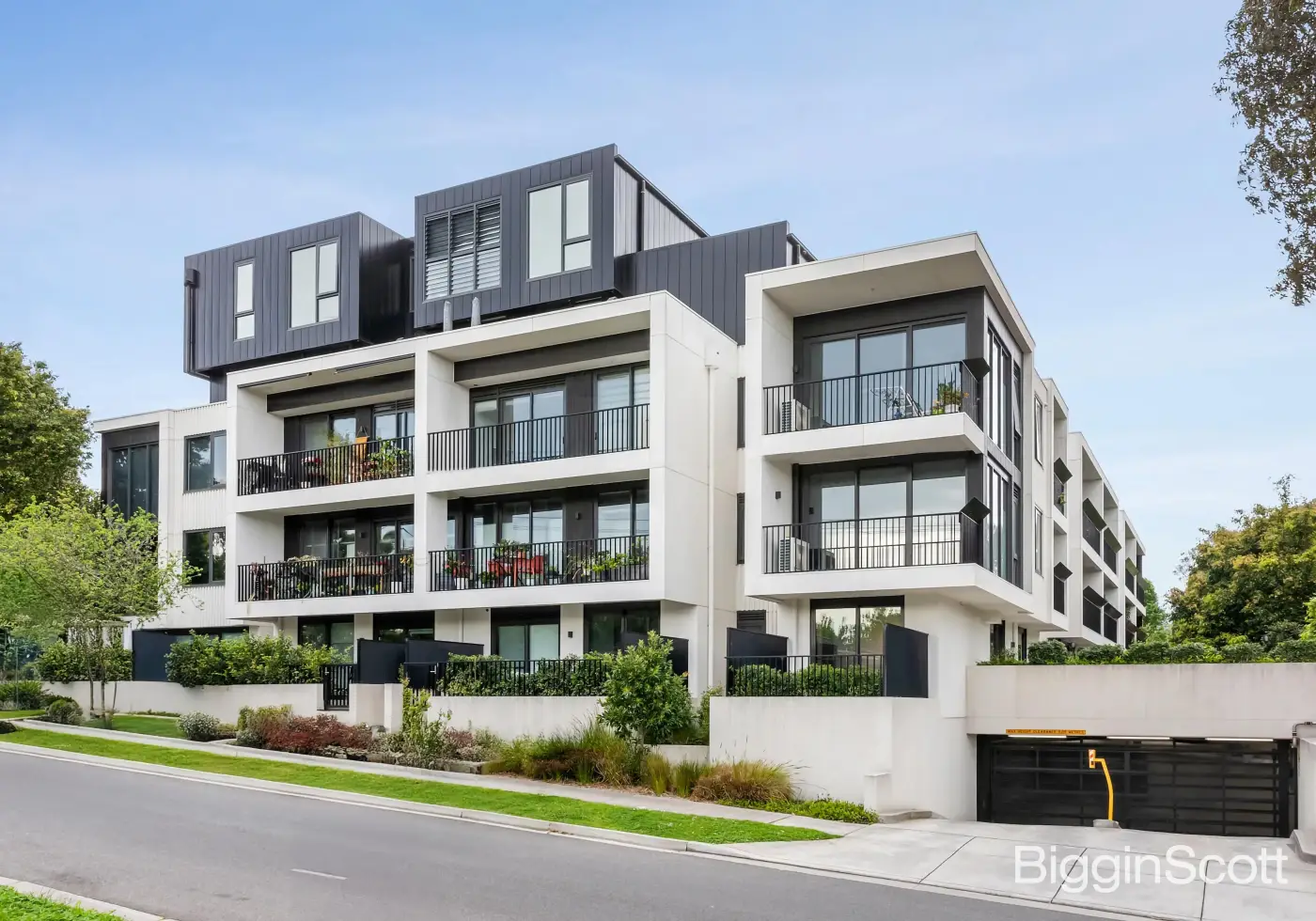 301/1 Charlnet Drive, Vermont South, VIC, Vermont South - Thumbnail 2