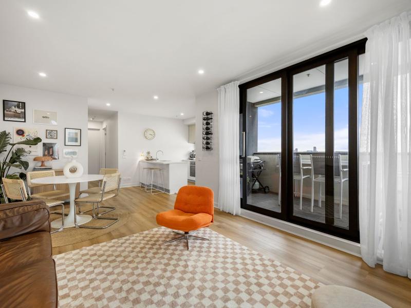Light, Space and Skyline Views