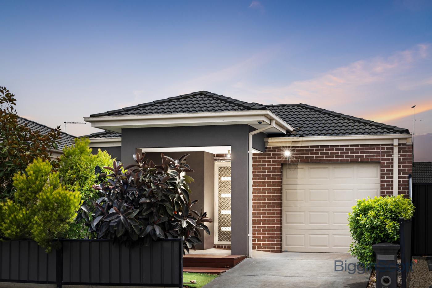 58  Caraleena Drive, Tarneit, VIC