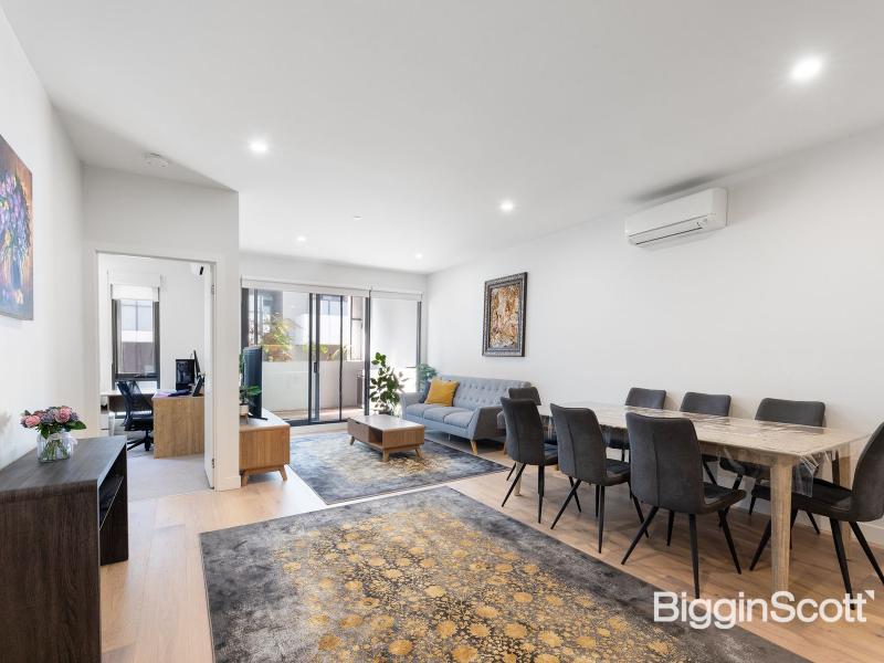 Stylish Lifestyle Living Opposite The Pines in Elite School Catchments(108 sqm2)