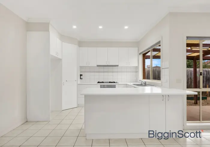 1 Odessa Court, Werribee, VIC, Werribee - Thumbnail 3