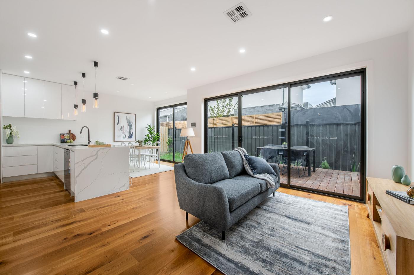 2/42 Rosshire Road, Newport, VIC, Newport - Image 1