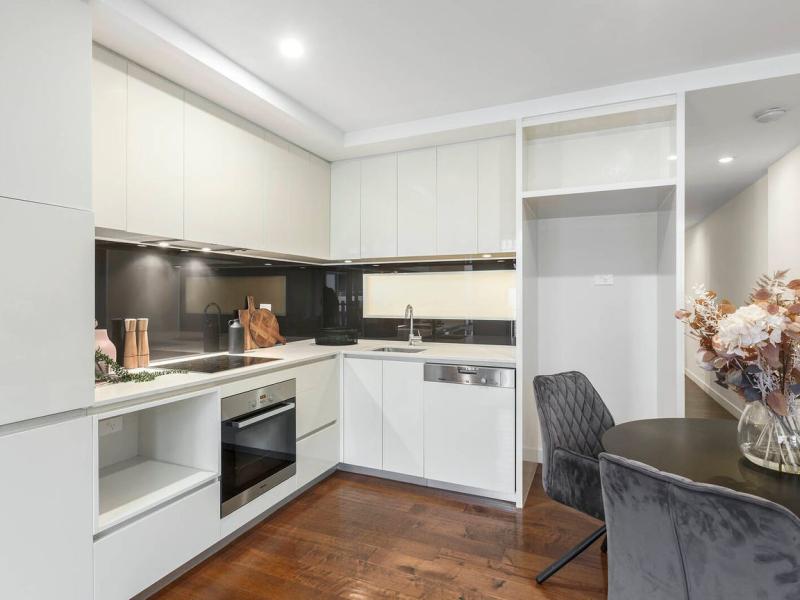 One Bedroom Apartment with Secure Parking in the Heart of Port Melbourne