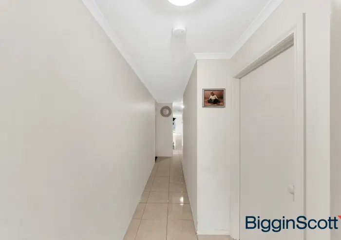 22 Lancewood Road, Manor Lakes, VIC, Manor Lakes - Thumbnail 3