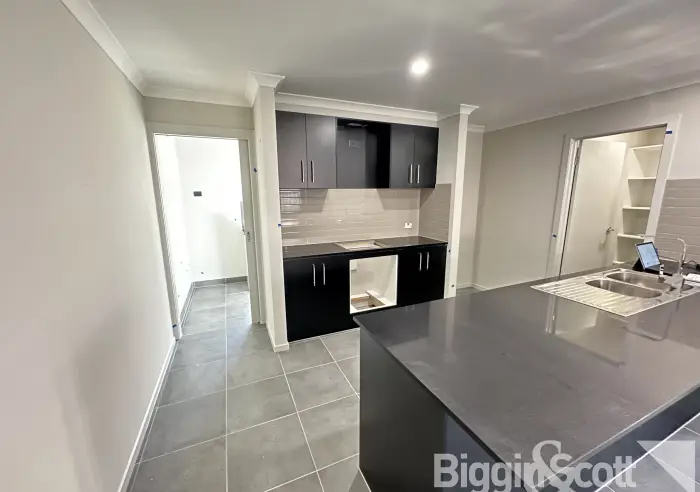 41 Criterion Way, Cranbourne East, VIC, Cranbourne East - Thumbnail 3