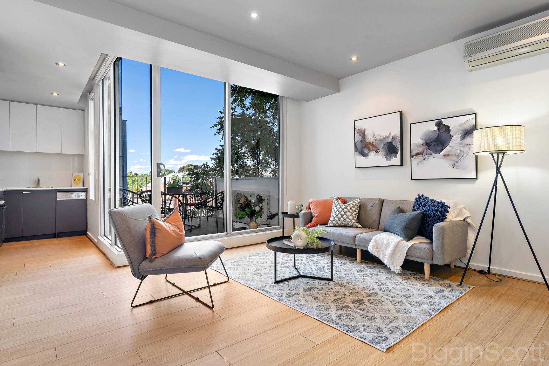 209/122 Ormond Road, Elwood - Image 1