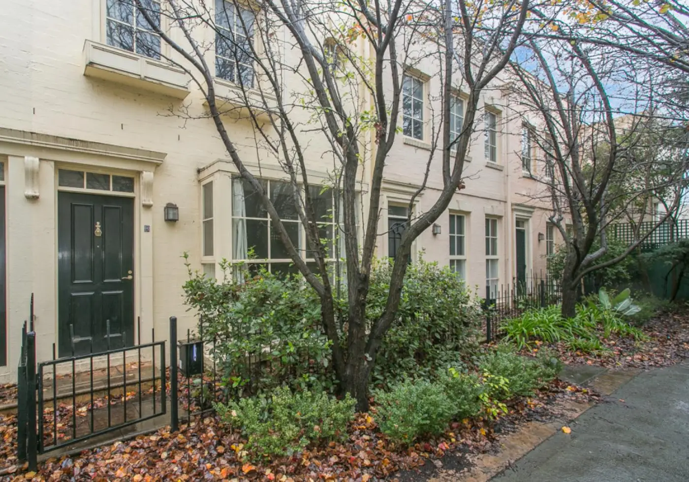 8 Cromwell Place, South Yarra, VIC, South Yarra - Thumbnail 2