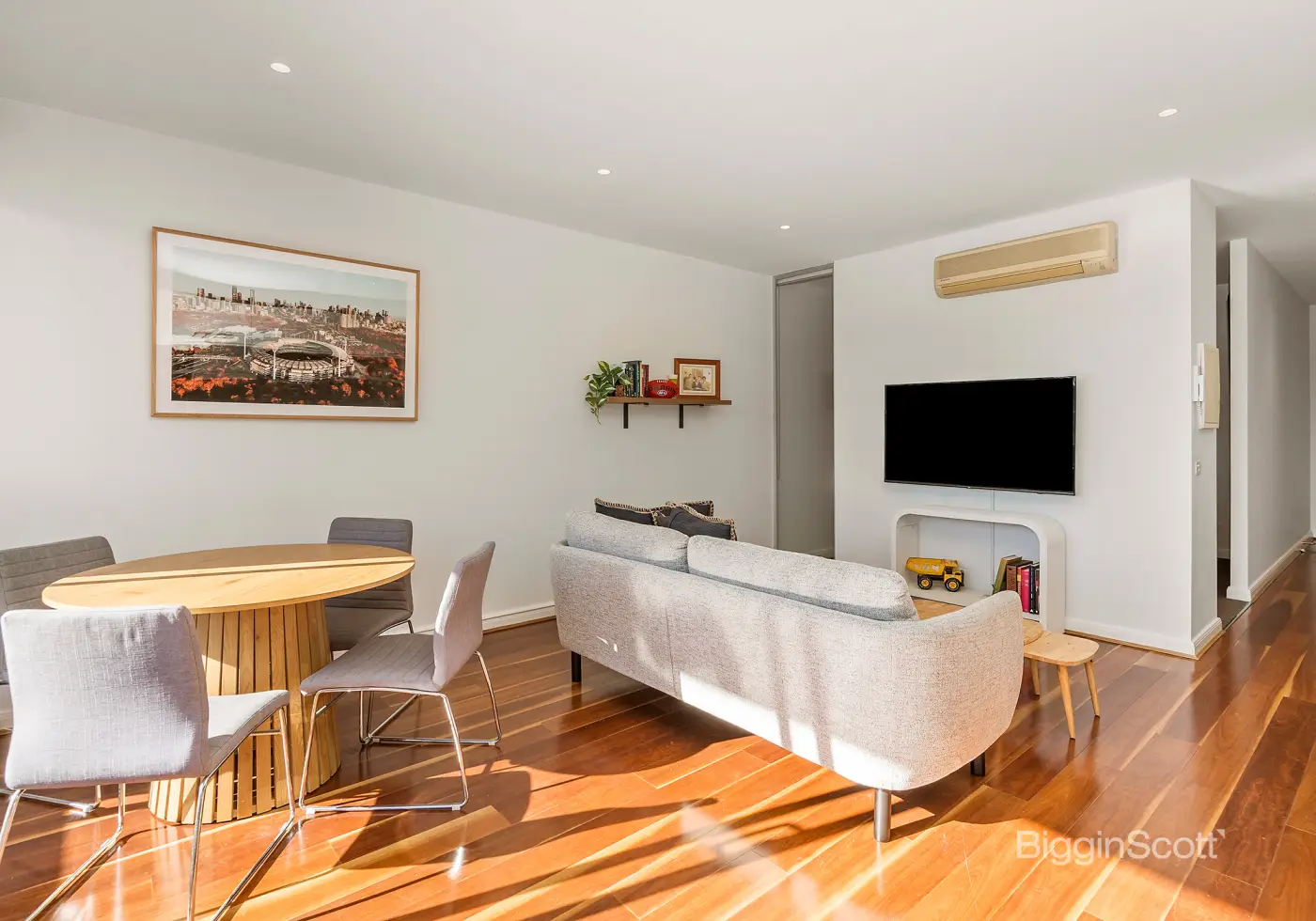 212/18 Tanner Street, Richmond, VIC, Richmond - Thumbnail 2