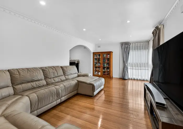 47 Bradstreet Road, Mount Waverley, VIC, Mount Waverley - Thumbnail 3