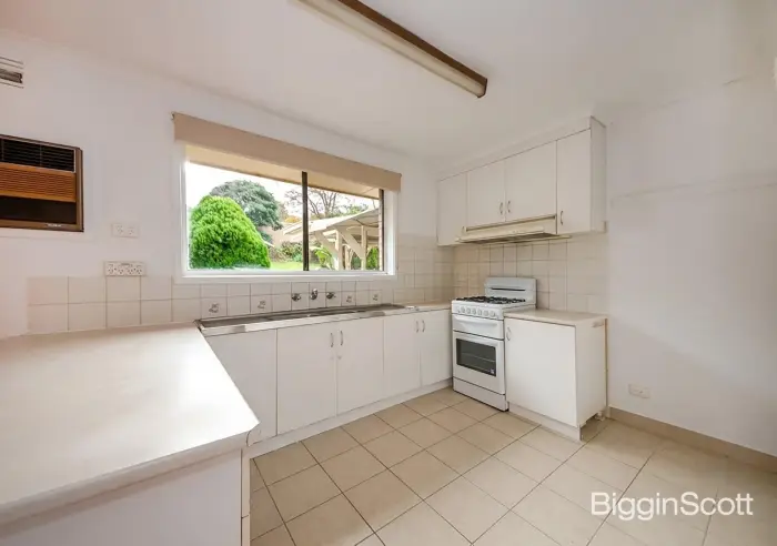 25 McDermott Avenue, Mooroolbark, VIC, Mooroolbark - Thumbnail 6