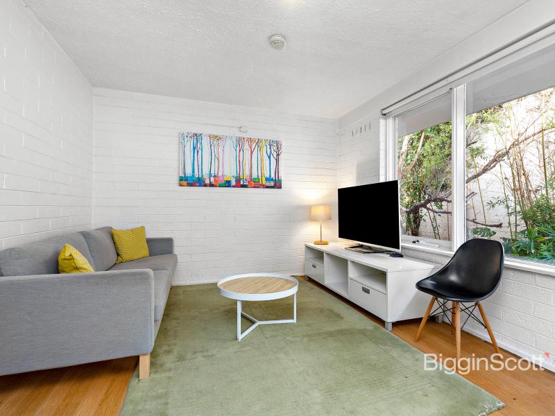 Boutique block in great location!
