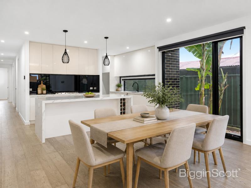 Grand Family Dimensions with Multiple Living Zones & Unrivalled Convenience
