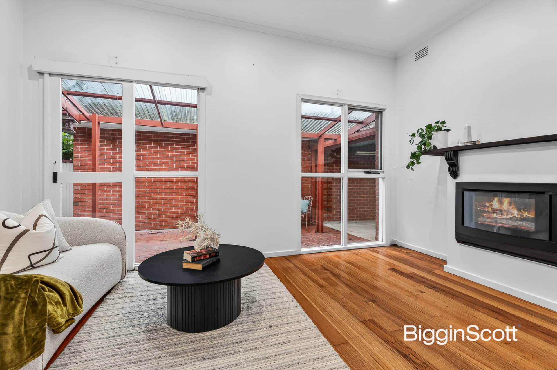 1/110 Blackburn Road, Glen Waverley - Thumbnail 2