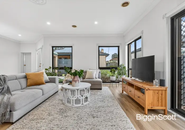 2/114 Blackburn Road, Glen Waverley, VIC, Glen Waverley - Thumbnail 3