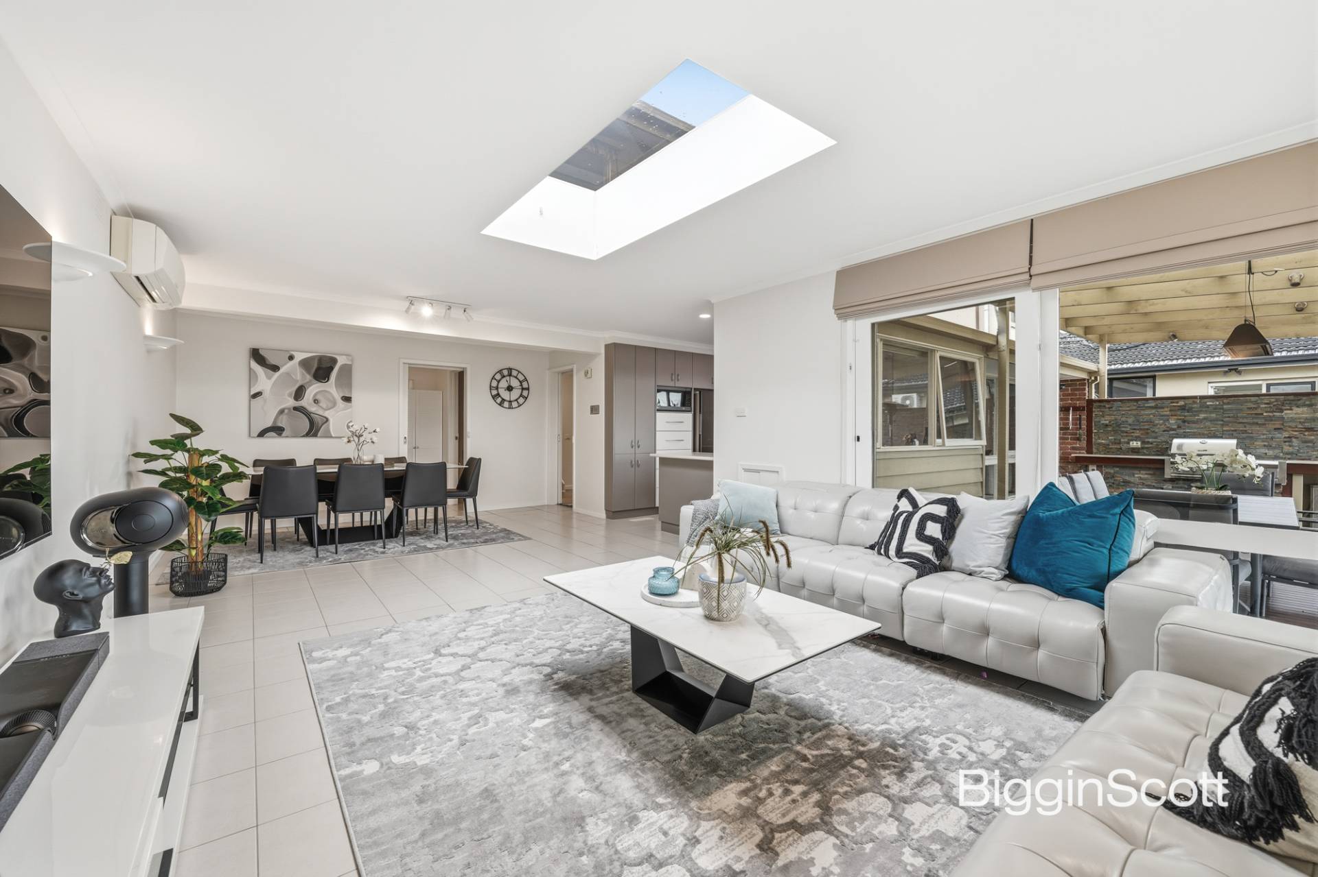 101 Grandview Road, Wheelers Hill - Thumbnail 3