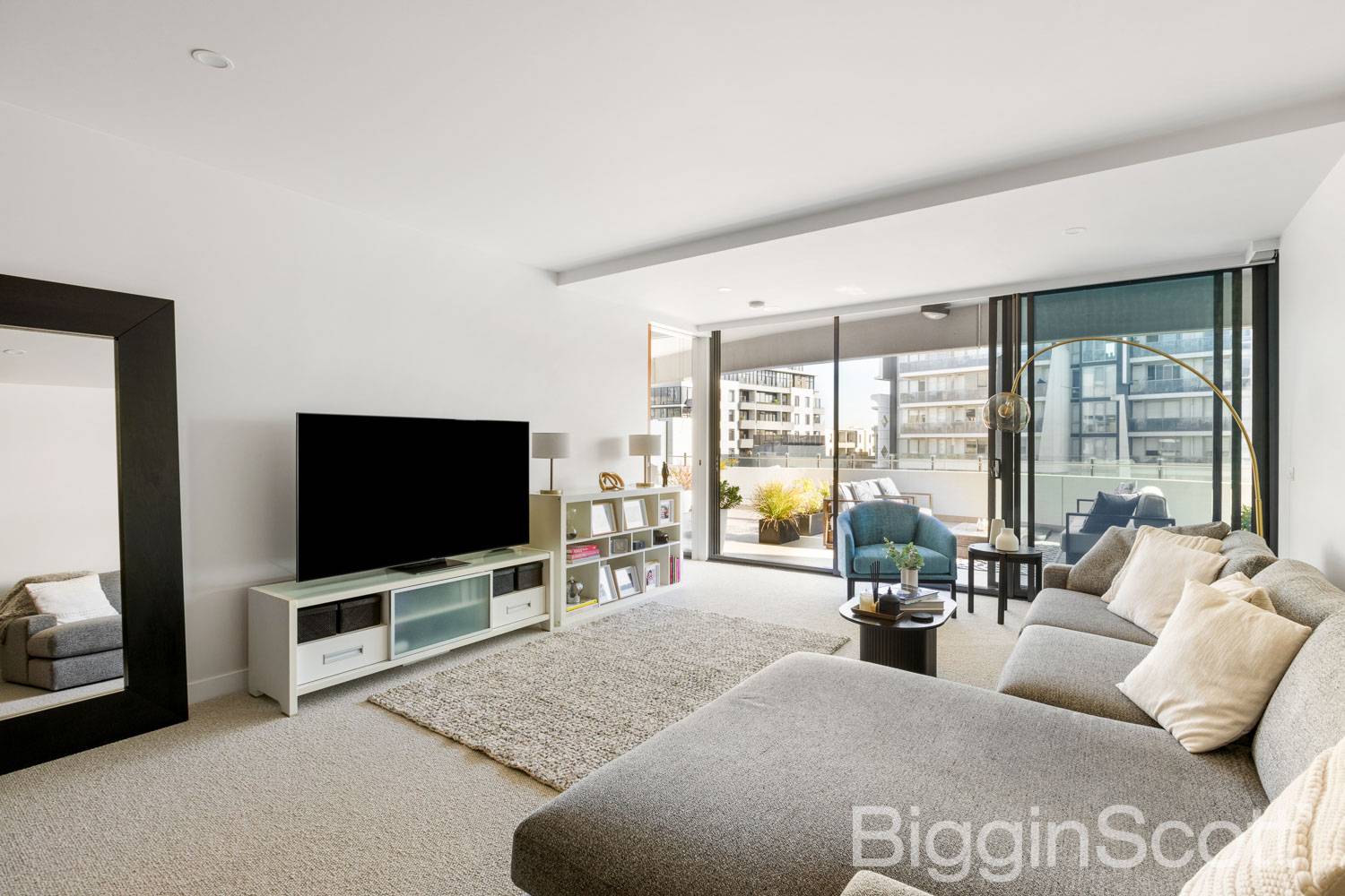 402/108 Bay Street, Port Melbourne - Thumbnail 4