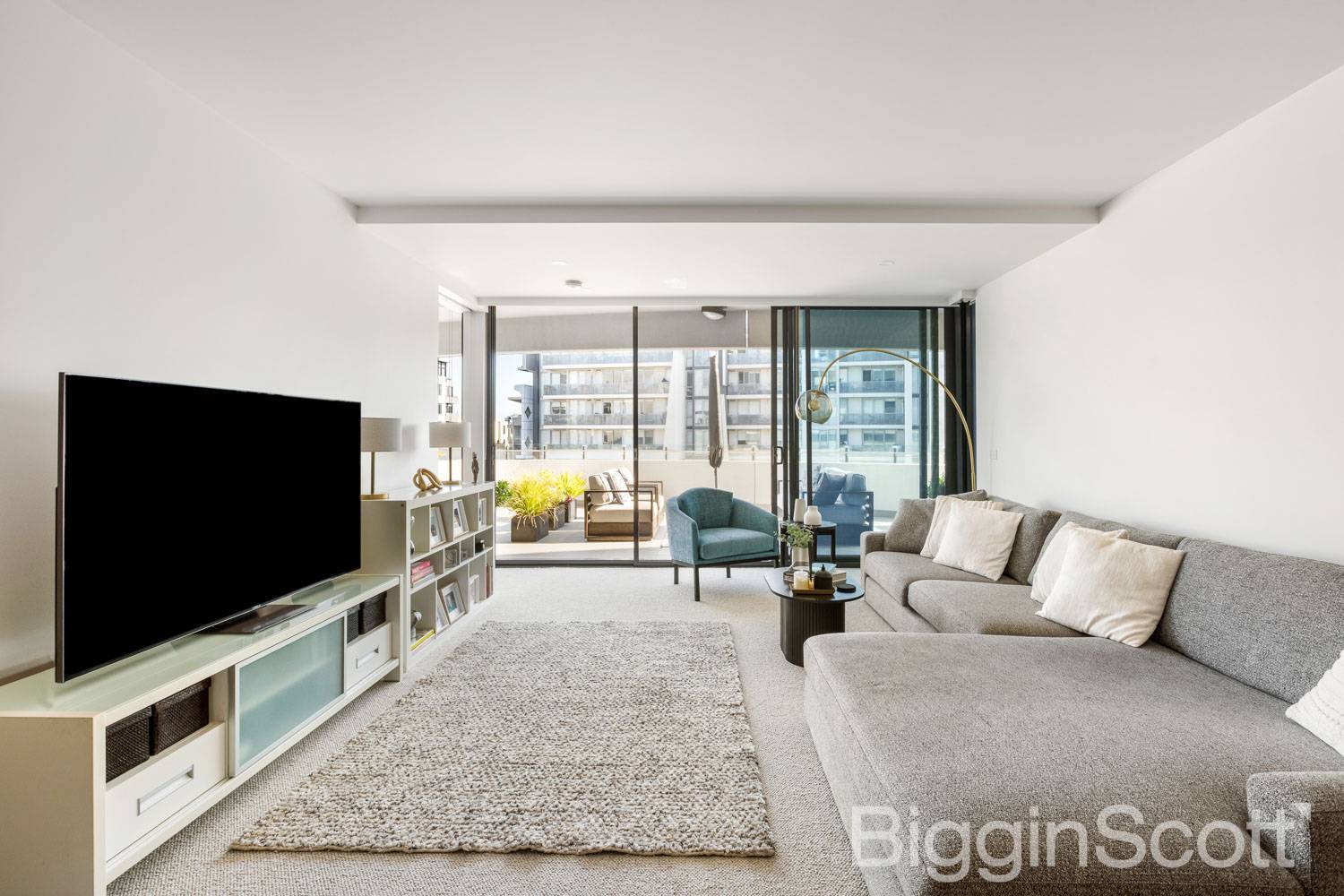 402/108 Bay Street, Port Melbourne - Thumbnail 3