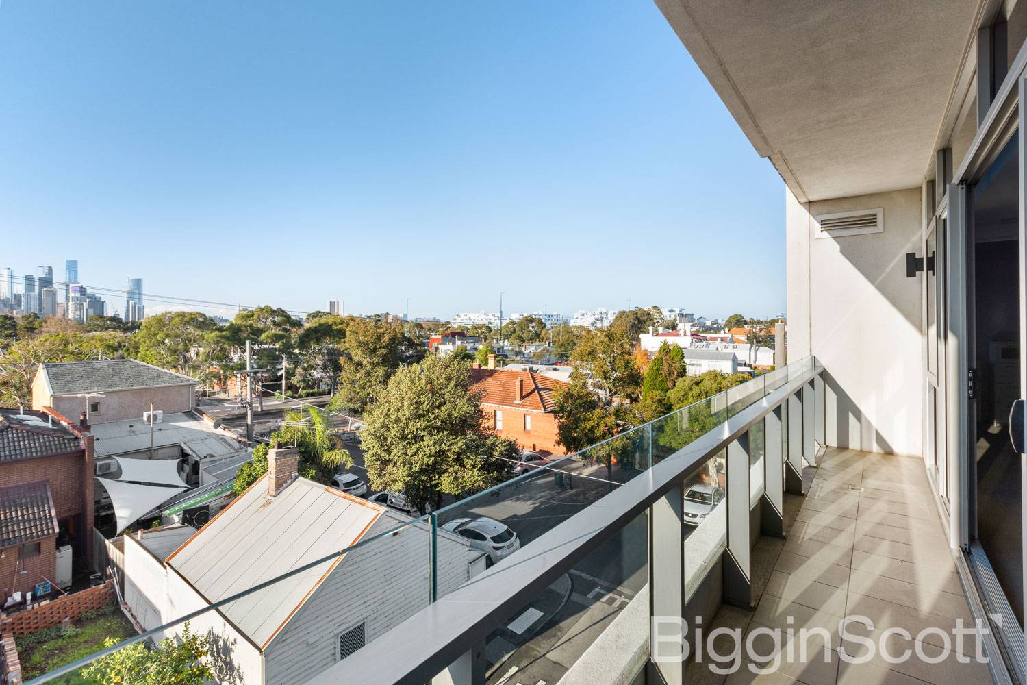 319/99 Dow Street, Port Melbourne - Thumbnail 3