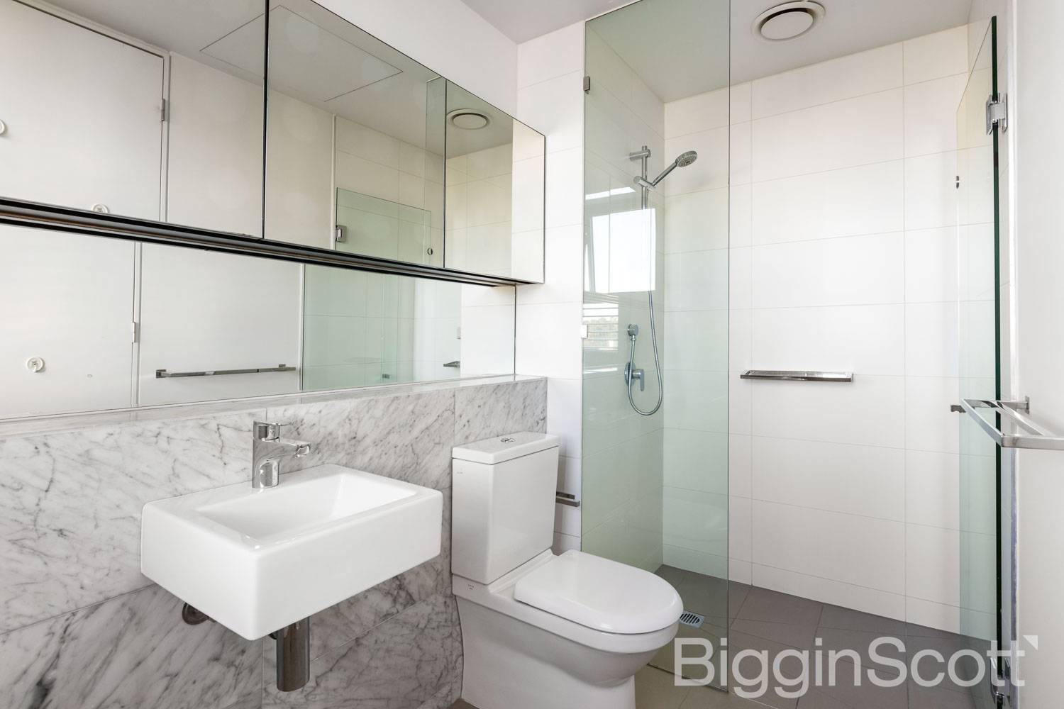 319/99 Dow Street, Port Melbourne - Thumbnail 7