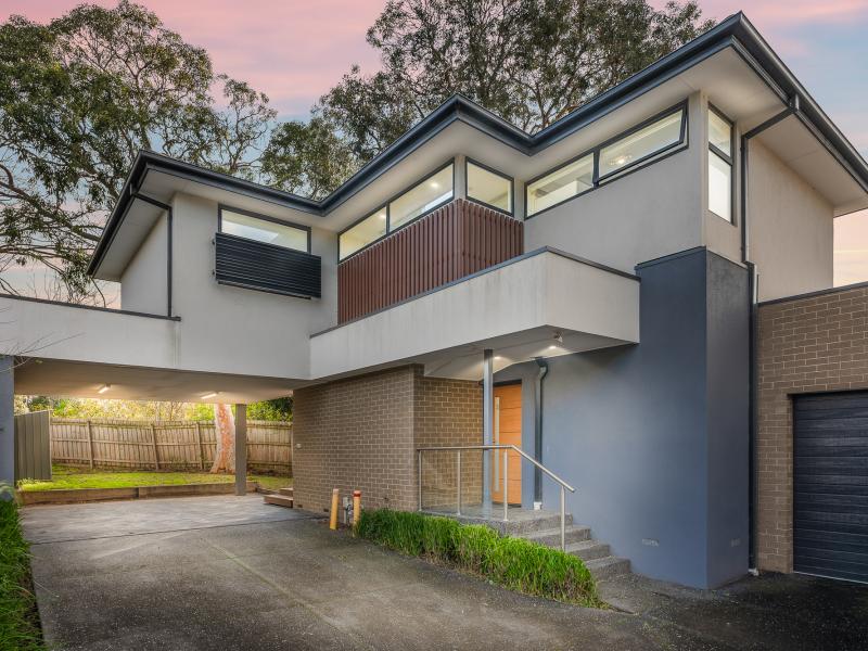 PREMIUM FAMILY LIVING IN THE GLENDAL PRIMARY & HIGHVALE SECONDARY ZONES!