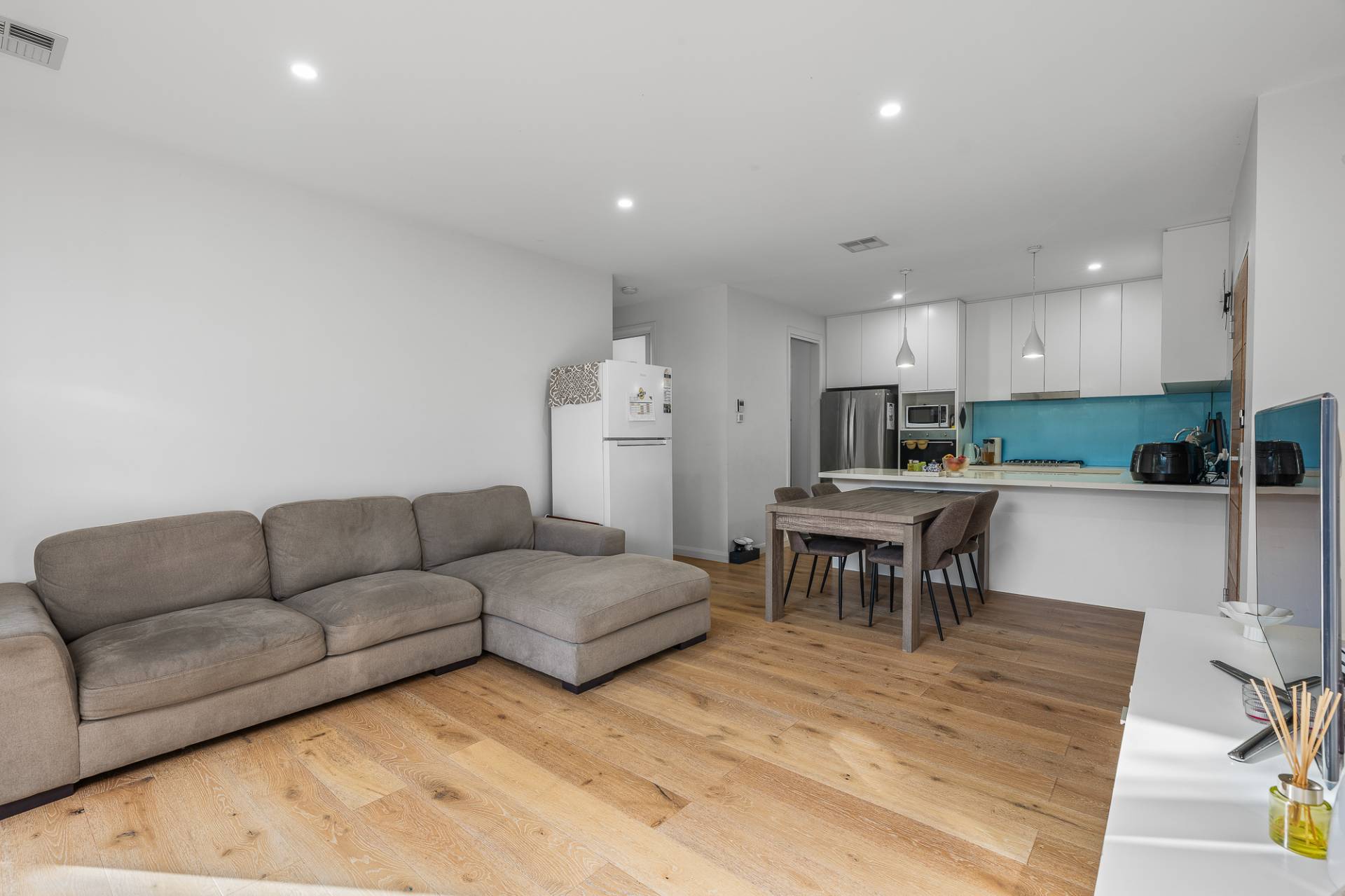3/7 Walter Street, Glen Waverley - Thumbnail 3