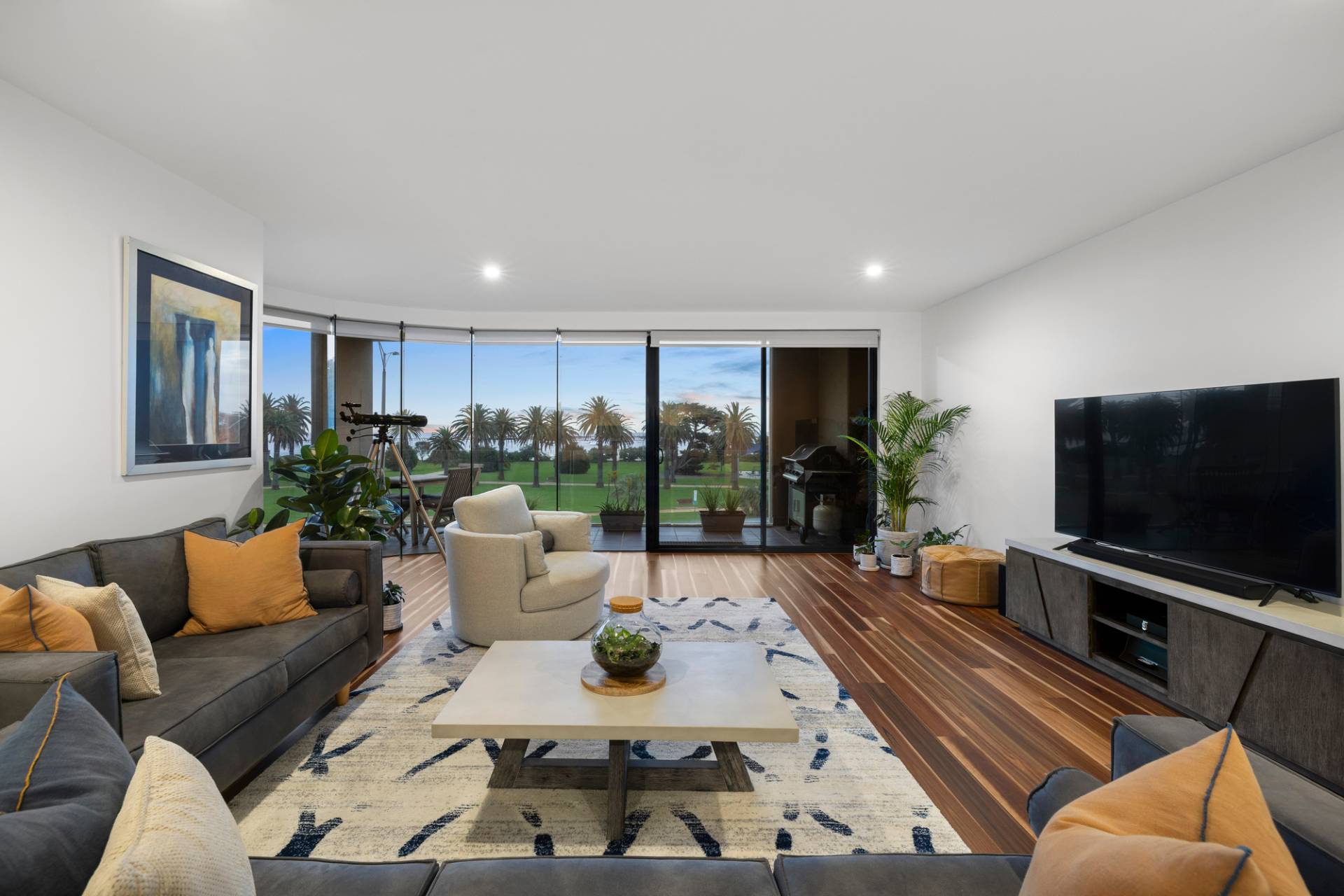 301/348 Beaconsfield Parade, St Kilda West - Thumbnail 2