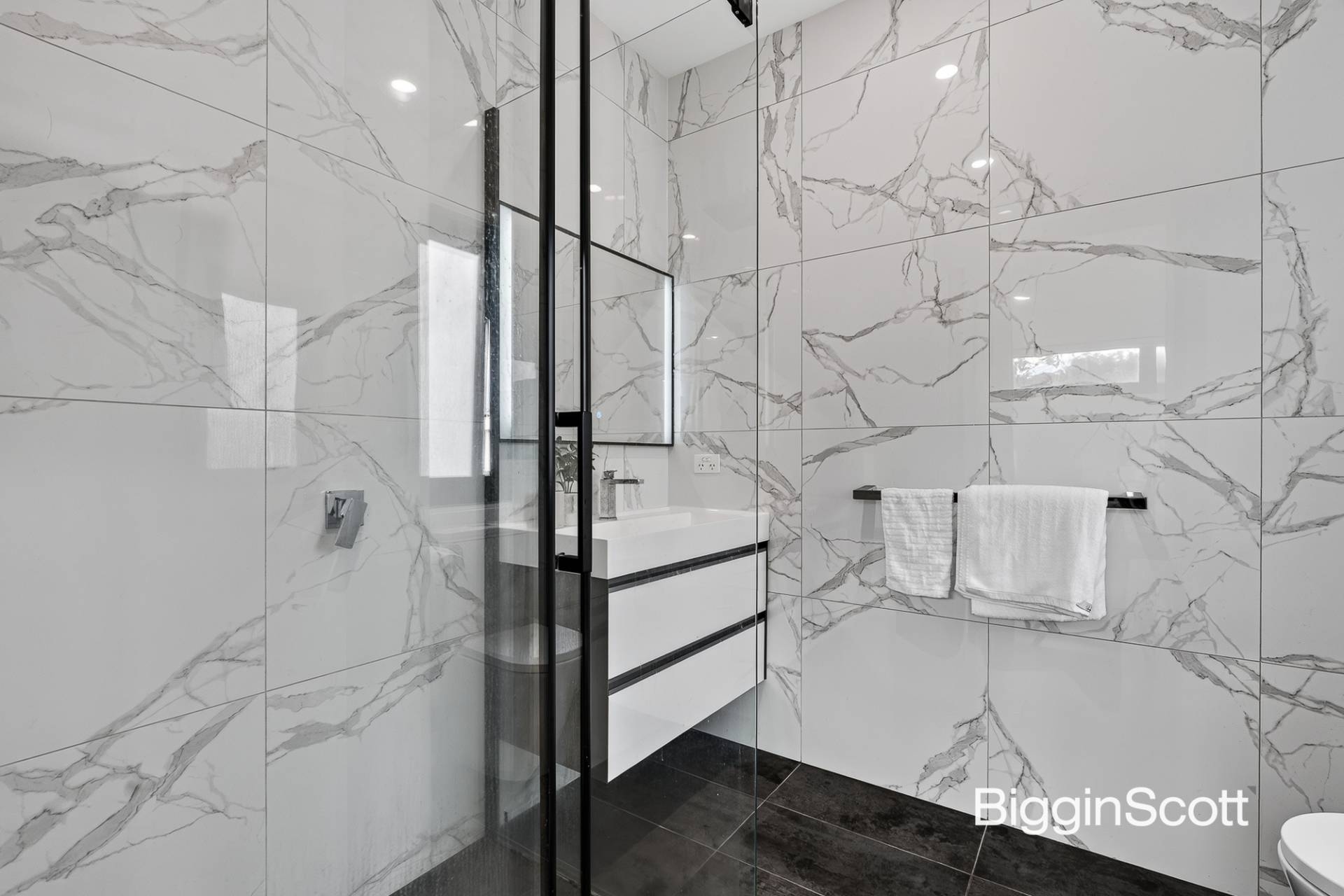 5/1-3 Banool Quadrant, Doncaster East - Thumbnail 7