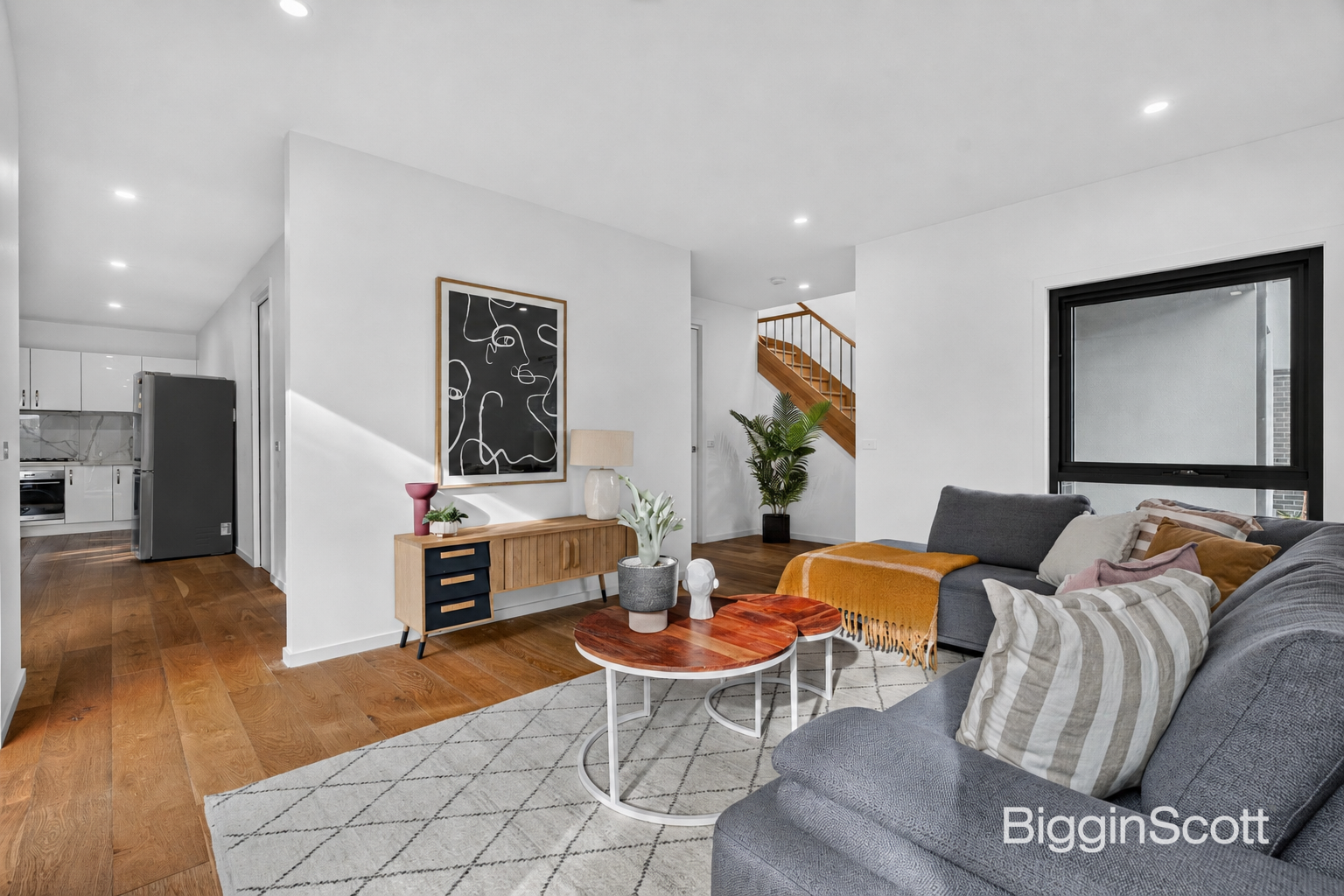 5/1-3 Banool Quadrant, Doncaster East - Thumbnail 2