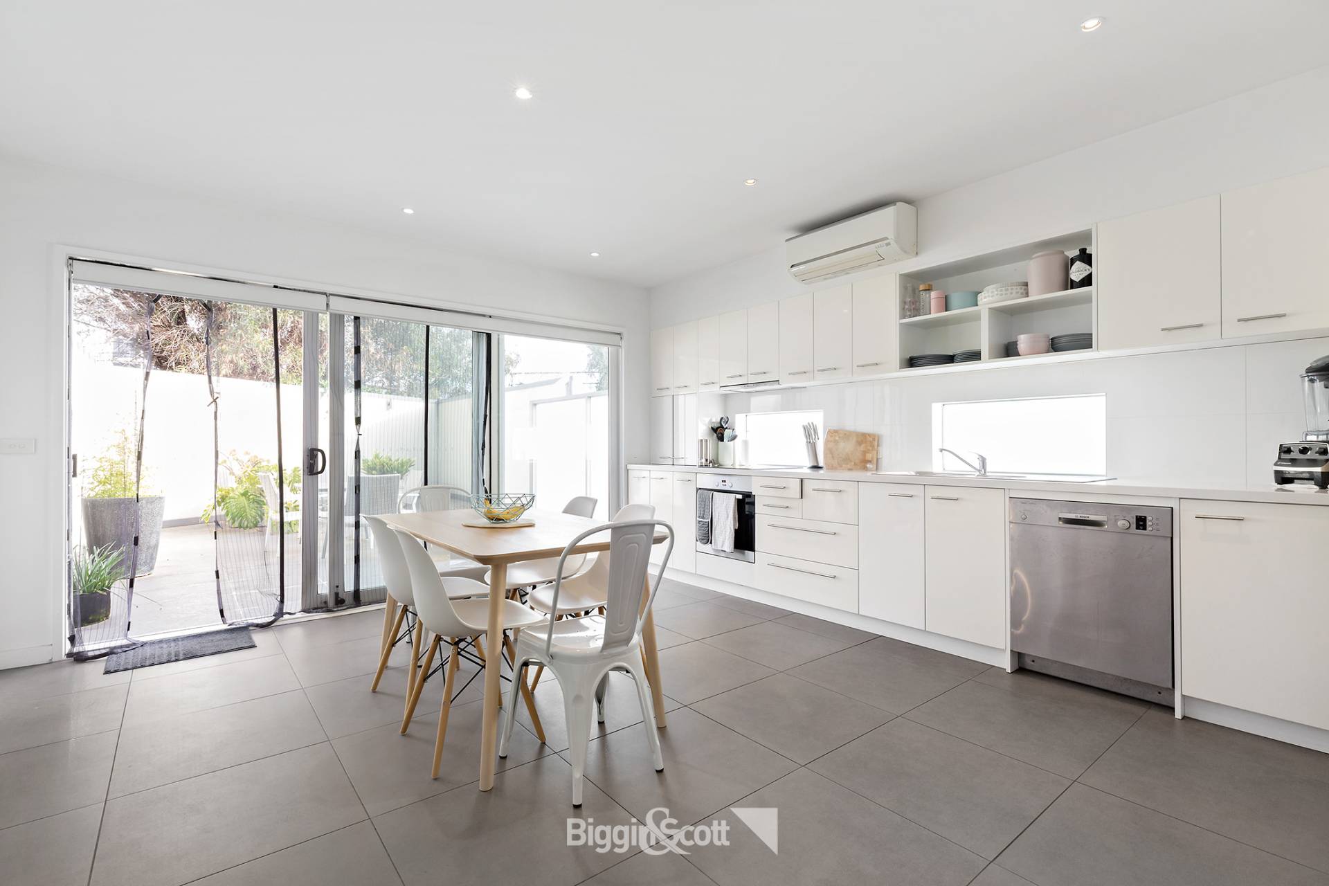32 White St, Richmond VIC 3121, Richmond - Thumbnail 2